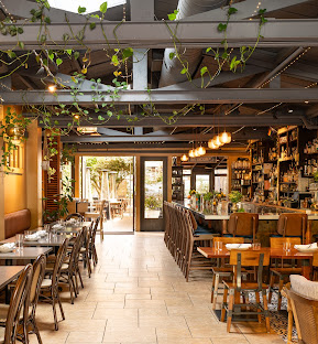 Lo & Behold restaurant in Healdsburg